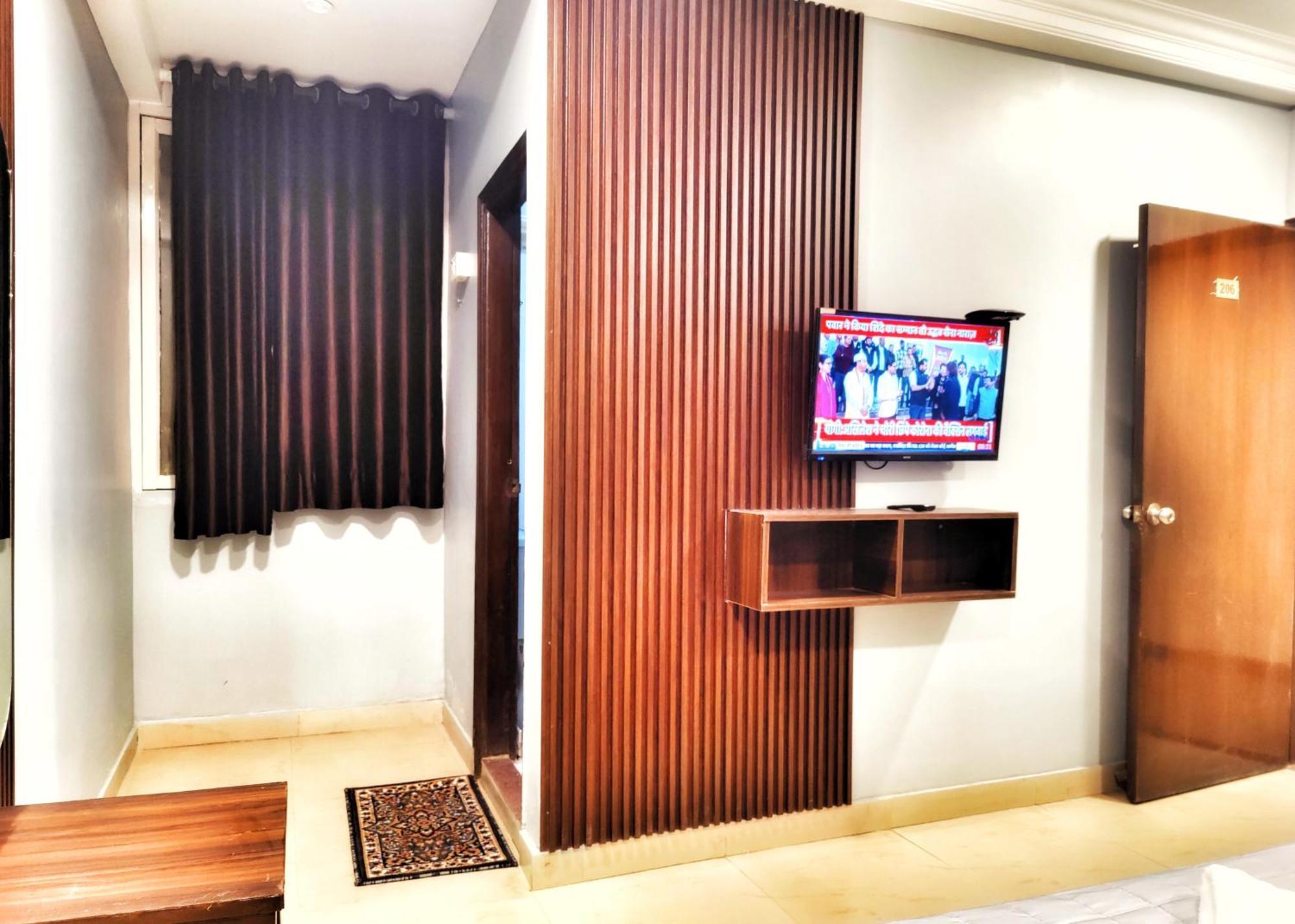 Airport Hotel The Terminal New Delhi Exterior photo